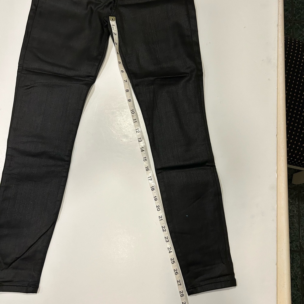 GUESS BLACK METALLIC SKINNY JEANS SIZE 26. GREAT CONDITION, LIKE NEW! - Picture 7 of 10